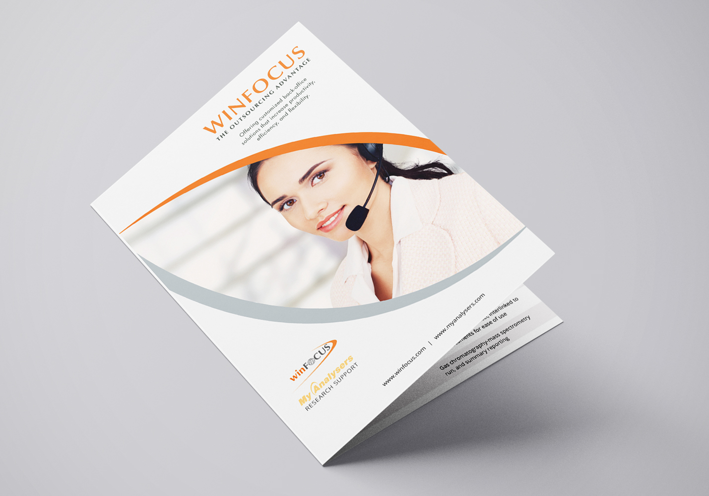 winfocus-brochure-mockup-cover